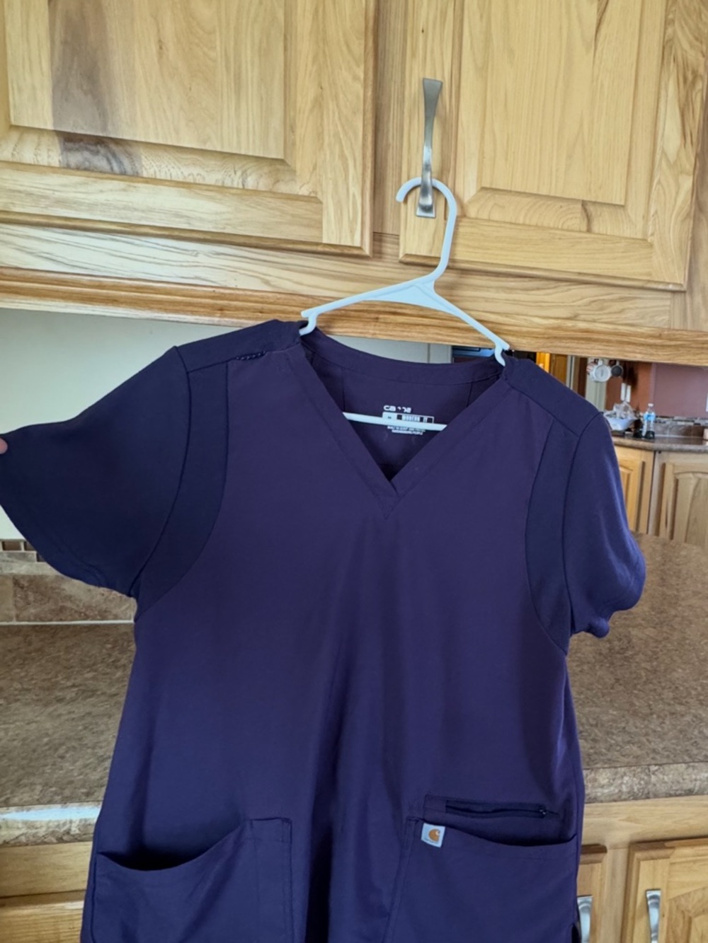 Assorted scrubs - Picture 3 of 8